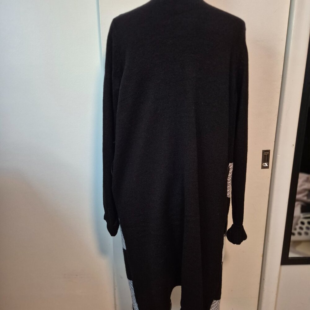 Open Style Sweater - Picture 6 of 9